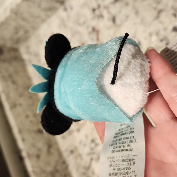 Disney's Tsum Tsum Minnie Mouse Statue of Liberty - Picture 4 of 10
